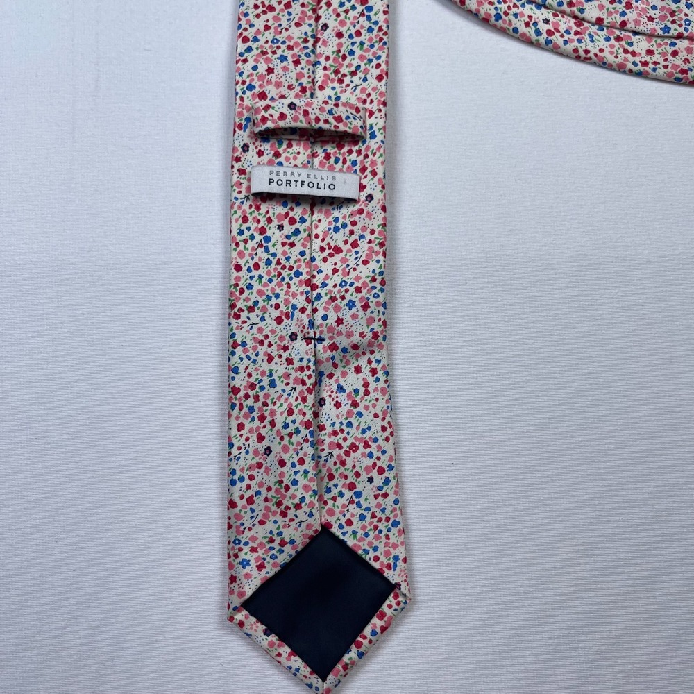 Perry Ellis Portfolio Pointed Neck Tie Men's One Size White Floral Adjustable - Picture 3 of 4